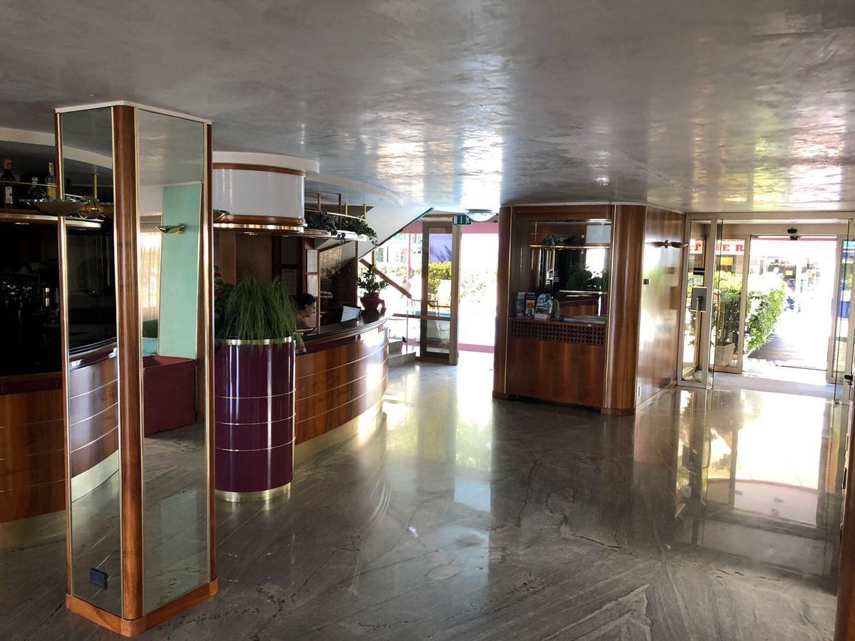 Hotel Flamingo Rimini Kültér fotó