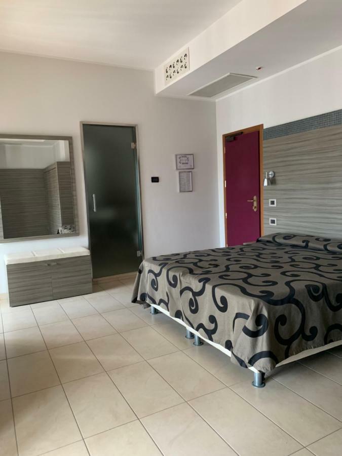 Hotel Flamingo Rimini Kültér fotó