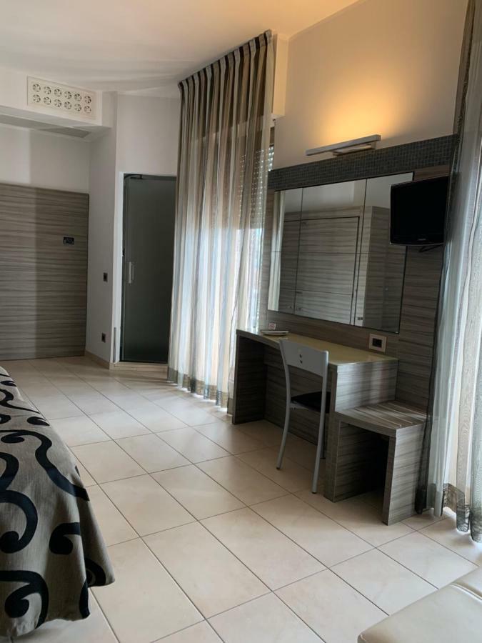 Hotel Flamingo Rimini Kültér fotó